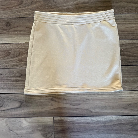 TNA | S Perfect Airy Mini Skirt Camel - Picture 3 of 5